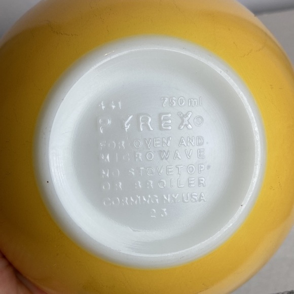 Vintage Pyrex Bowls Set Butterfly Gold Cinderella Butterflies 4 Pc Antique - Picture 9 of 16